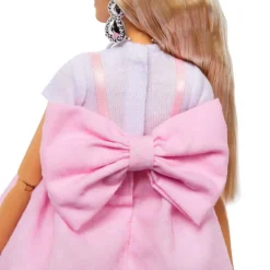 Muñeca Deluxe Style Nº 3 con Vestido core en Rosa Pastel con Lazo Extragrande y Pelo Rubio><noscript><img width=