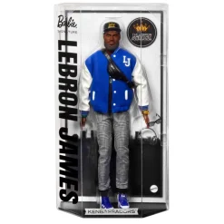 Signature Muñeco Kenbassador Coleccionable de Lebron James con Conjunto de Chaqueta Universitaria y Accesorios>Barbie Best