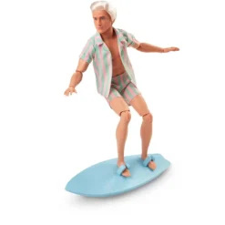 The Movie Muñeco Ken con Conjunto de Playa a Rayas Rosa y Verde Pastel, Tabla de Surf y Zapatillas><noscript><img width=