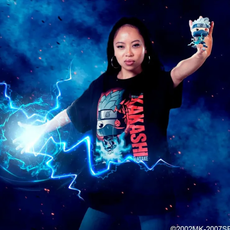 Funko Pop! & Tee Shippuden Pack Figura Kakashi Edición Especial Brilla en la Oscuridad con Camiseta Talla S>Naruto