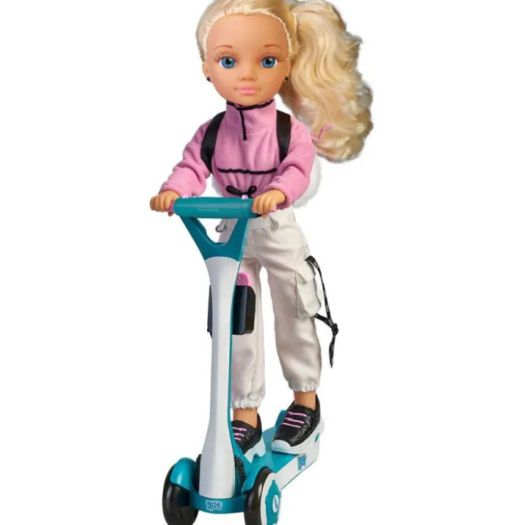 Un Día con mi Patinete>Nancy Hot