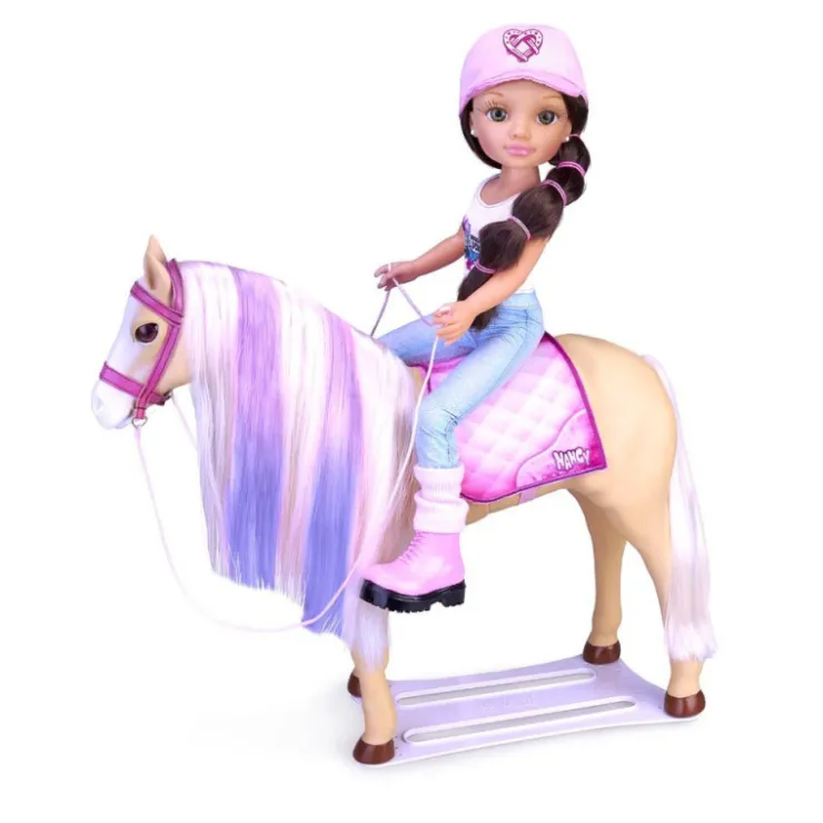 Un Día Con Su Caballo>Nancy