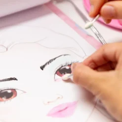 Carpeta Guía de Maquillaje><noscript><img width=